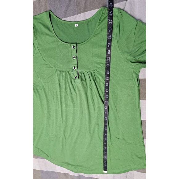 Women’s Short-sleeve Button-up Tunic Top T-Shirts Green– Size M - Picture 3 of 9